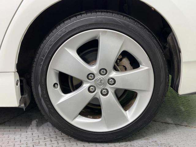プリウス Ｓツーリングセレクション　ＳＤナビ　バックカメラ　禁煙車　コーナーセンサー　スマートキー　ＨＩＤヘッド　ビルトインＥＴＣ　オートライト　オートエアコン　Ｂｌｕｅｔｏｏｔｈ　ＣＤ（28枚目）