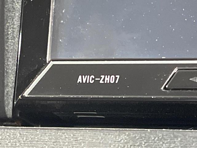 プリウス Ｓツーリングセレクション　ＳＤナビ　バックカメラ　禁煙車　コーナーセンサー　スマートキー　ＨＩＤヘッド　ビルトインＥＴＣ　オートライト　オートエアコン　Ｂｌｕｅｔｏｏｔｈ　ＣＤ（33枚目）