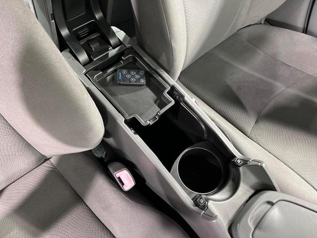 プリウス Ｓツーリングセレクション　ＳＤナビ　バックカメラ　禁煙車　コーナーセンサー　スマートキー　ＨＩＤヘッド　ビルトインＥＴＣ　オートライト　オートエアコン　Ｂｌｕｅｔｏｏｔｈ　ＣＤ（46枚目）