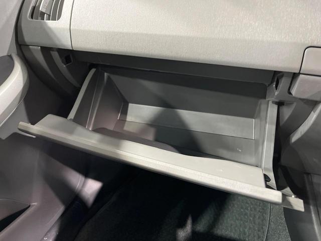 プリウス Ｓツーリングセレクション　ＳＤナビ　バックカメラ　禁煙車　コーナーセンサー　スマートキー　ＨＩＤヘッド　ビルトインＥＴＣ　オートライト　オートエアコン　Ｂｌｕｅｔｏｏｔｈ　ＣＤ（58枚目）