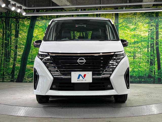 セレナ ｅ－パワー　ハイウェイスターＶ　９０周年記念車　両側電動ドア　純正１２インチナビ　後席モニター　全周囲カメラ　衝突軽減　レーダークルーズ　禁煙車　コーナーセンサー　スマートキー　ＬＥＤヘッド　ＥＴＣ２．０　純正１６インチアルミ　オートハイビーム（15枚目）