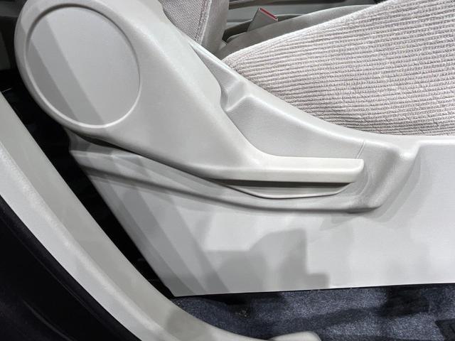 ワゴンR ハイブリッドFX 禁煙車 シートヒーター オートエアコン CD DVD再生 アイドリングストップ 電動格納ミラー 横滑り防止装置(41枚目)