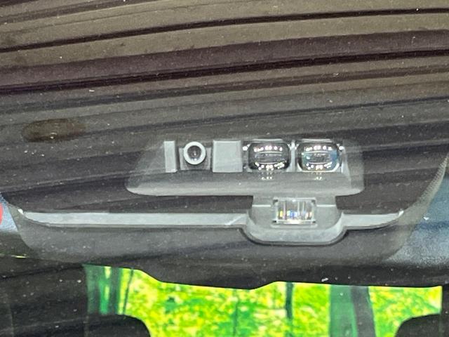 デリカD:5 P 4WD ディーゼル(軽油) 両側電動ドア 純正10.1型ナビ バックカメラ 100V電源 衝突被害軽減システム レーダークルーズ 禁煙車 電動リアゲート パワーシート ドラレコ スマートキー(5枚目)