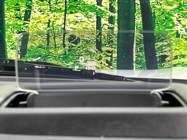 スペーシアカスタム ハイブリッドＸＳ　届出済未使用車　両側電動ドア　衝突軽減　ハーフレザー　レーンアシスト　コーナーセンサー　スマートキー　ＬＥＤヘッド　純正１５インチＡＷ　オートライト　オートエアコン　ＬＥＤフォグ（7枚目）