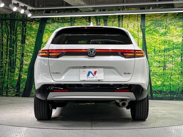 ヴェゼル ｅ：ＨＥＶ　Ｚ　純正９型ナビ　バックカメラ　衝突被害軽減システム　禁煙車　電動リアゲート　ハーフレザーシート　コーナーセンサー　スマートキー　ＥＴＣ２．０　純正１７インチアルミ　オートハイビーム　車線逸脱警報（15枚目）