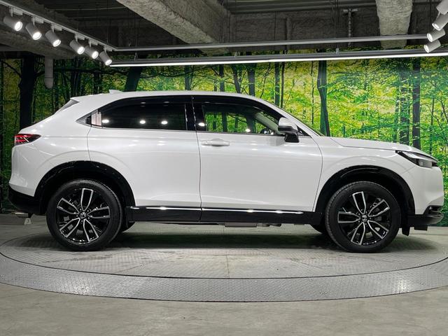ヴェゼル ｅ：ＨＥＶ　Ｚ　純正９型ナビ　バックカメラ　衝突被害軽減システム　禁煙車　電動リアゲート　ハーフレザーシート　コーナーセンサー　スマートキー　ＥＴＣ２．０　純正１７インチアルミ　オートハイビーム　車線逸脱警報（16枚目）