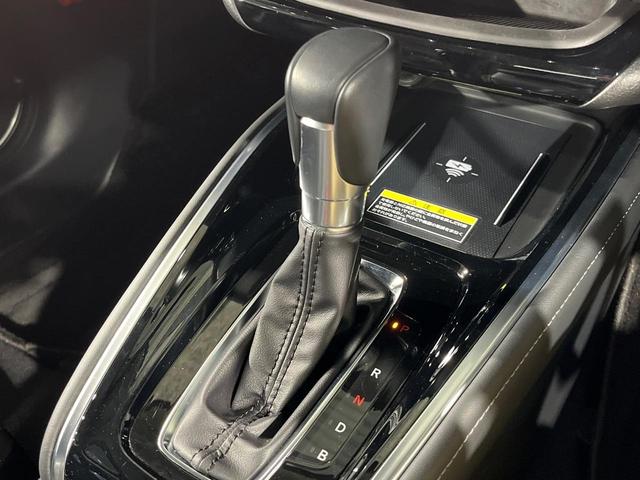 ヴェゼル ｅ：ＨＥＶ　Ｚ　純正９型ナビ　バックカメラ　衝突被害軽減システム　禁煙車　電動リアゲート　ハーフレザーシート　コーナーセンサー　スマートキー　ＥＴＣ２．０　純正１７インチアルミ　オートハイビーム　車線逸脱警報（47枚目）