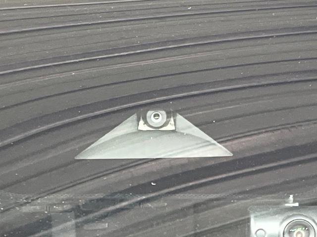 ノート Ｘ　純正９型ナビ　全周囲カメラ　衝突被害軽減システム　禁煙車　　デジタルインナーミラー　コーナーセンサー　スマートキー　ＬＥＤヘッド　ＥＴＣ　オートライト　オートエアコン　Ｂｌｕｅｔｏｏｔｈ（7枚目）