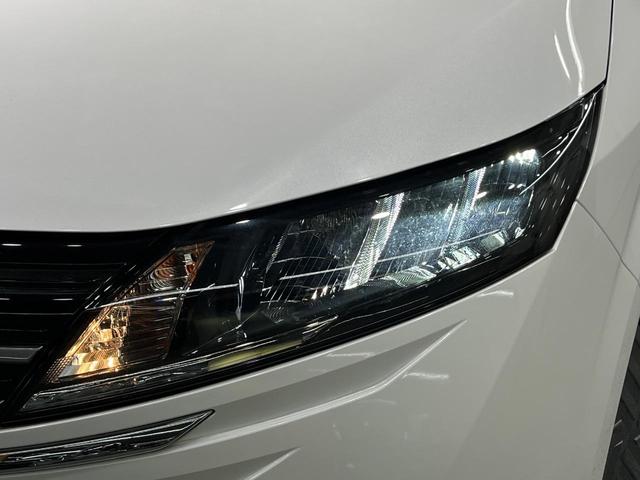 ノート Ｘ　純正９型ナビ　全周囲カメラ　衝突被害軽減システム　禁煙車　　デジタルインナーミラー　コーナーセンサー　スマートキー　ＬＥＤヘッド　ＥＴＣ　オートライト　オートエアコン　Ｂｌｕｅｔｏｏｔｈ（12枚目）