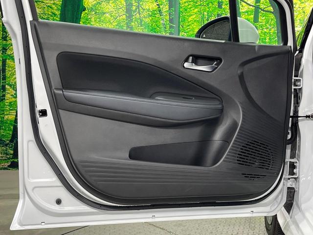 ノート Ｘ　純正９型ナビ　全周囲カメラ　衝突被害軽減システム　禁煙車　　デジタルインナーミラー　コーナーセンサー　スマートキー　ＬＥＤヘッド　ＥＴＣ　オートライト　オートエアコン　Ｂｌｕｅｔｏｏｔｈ（27枚目）