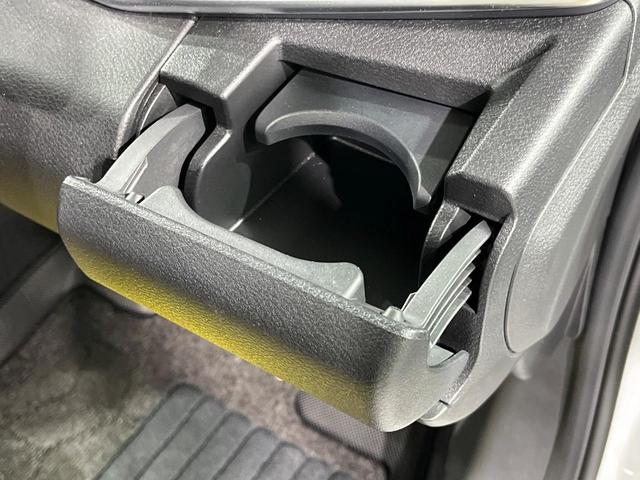 ノート Ｘ　純正９型ナビ　全周囲カメラ　衝突被害軽減システム　禁煙車　　デジタルインナーミラー　コーナーセンサー　スマートキー　ＬＥＤヘッド　ＥＴＣ　オートライト　オートエアコン　Ｂｌｕｅｔｏｏｔｈ（34枚目）