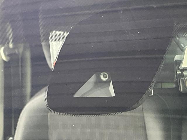 セレナ ハイウェイスター　ＶセレクションＩＩ　両側電動ドア　ＳＤナビ　後席モニター　全周囲カメラ　衝突被害軽減システム　レーダークルーズ　禁煙車　ドラレコ　コーナーセンサー　スマートキー　ＬＥＤヘッド　ＥＴＣ　純正１６インチアルミ　オートライト（5枚目）