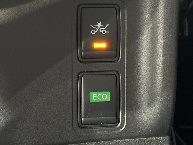 セレナ ハイウェイスター　ＶセレクションＩＩ　両側電動ドア　ＳＤナビ　後席モニター　全周囲カメラ　衝突被害軽減システム　レーダークルーズ　禁煙車　ドラレコ　コーナーセンサー　スマートキー　ＬＥＤヘッド　ＥＴＣ　純正１６インチアルミ　オートライト（41枚目）