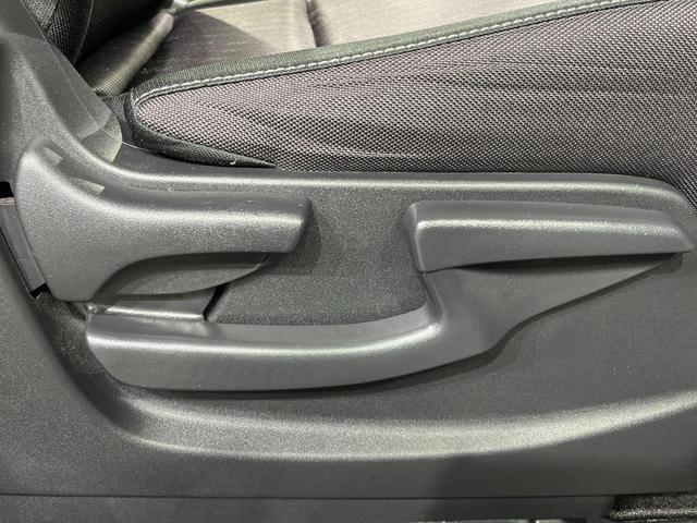 セレナ ハイウェイスター　ＶセレクションＩＩ　両側電動ドア　ＳＤナビ　後席モニター　全周囲カメラ　衝突被害軽減システム　レーダークルーズ　禁煙車　ドラレコ　コーナーセンサー　スマートキー　ＬＥＤヘッド　ＥＴＣ　純正１６インチアルミ　オートライト（54枚目）