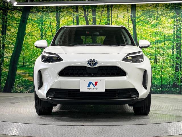 ヤリスクロス ハイブリッドＺ　全周囲カメラ　衝突軽減　レーダークルーズ　禁煙車　純正８インチディスプレイオーディオ　ハーフレザーシート　パワーシート　ドラレコ　コーナーセンサー　スマートキー　ＥＴＣ　ＡｐｐｌｅＣａｒｐｌａｙ（14枚目）