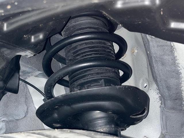 ヤリスクロス ハイブリッドＺ　全周囲カメラ　衝突軽減　レーダークルーズ　禁煙車　純正８インチディスプレイオーディオ　ハーフレザーシート　パワーシート　ドラレコ　コーナーセンサー　スマートキー　ＥＴＣ　ＡｐｐｌｅＣａｒｐｌａｙ（20枚目）