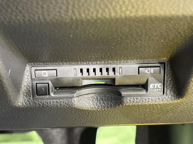 ヤリスクロス ハイブリッドＺ　全周囲カメラ　衝突軽減　レーダークルーズ　禁煙車　純正８インチディスプレイオーディオ　ハーフレザーシート　パワーシート　ドラレコ　コーナーセンサー　スマートキー　ＥＴＣ　ＡｐｐｌｅＣａｒｐｌａｙ（32枚目）