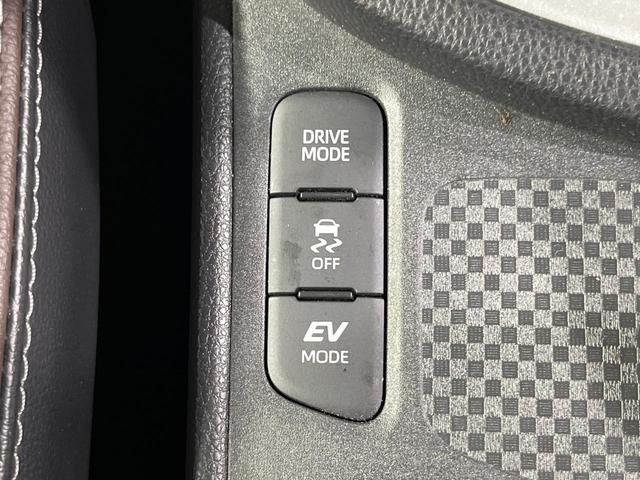 ヤリスクロス ハイブリッドＺ　全周囲カメラ　衝突軽減　レーダークルーズ　禁煙車　純正８インチディスプレイオーディオ　ハーフレザーシート　パワーシート　ドラレコ　コーナーセンサー　スマートキー　ＥＴＣ　ＡｐｐｌｅＣａｒｐｌａｙ（42枚目）