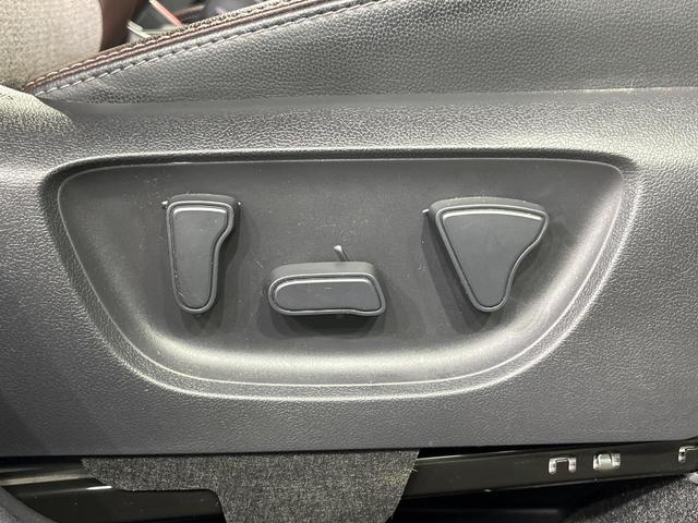 ヤリスクロス ハイブリッドＺ　全周囲カメラ　衝突軽減　レーダークルーズ　禁煙車　純正８インチディスプレイオーディオ　ハーフレザーシート　パワーシート　ドラレコ　コーナーセンサー　スマートキー　ＥＴＣ　ＡｐｐｌｅＣａｒｐｌａｙ（46枚目）