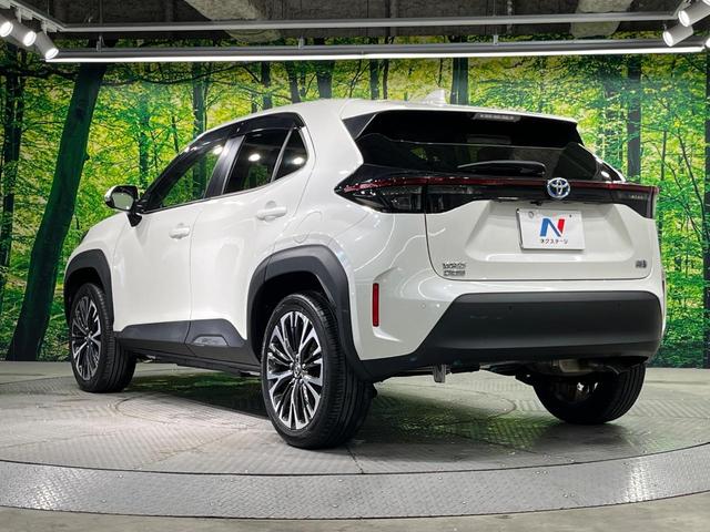 ヤリスクロス ハイブリッドＺ　全周囲カメラ　衝突軽減　レーダークルーズ　禁煙車　純正８インチディスプレイオーディオ　ハーフレザーシート　パワーシート　ドラレコ　コーナーセンサー　スマートキー　ＥＴＣ　ＡｐｐｌｅＣａｒｐｌａｙ（64枚目）