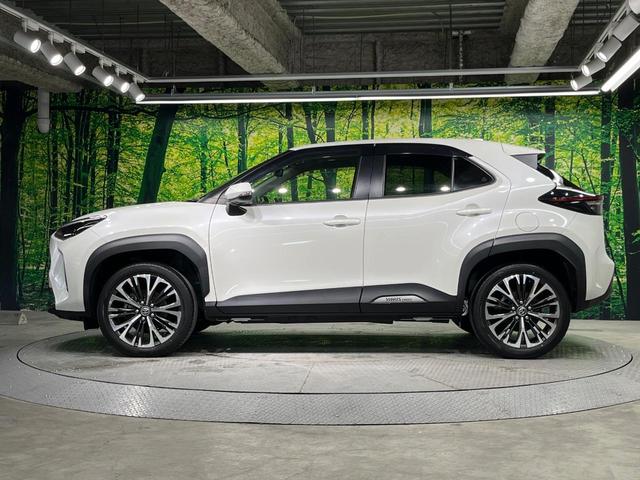 ヤリスクロス ハイブリッドＺ　全周囲カメラ　衝突軽減　レーダークルーズ　禁煙車　純正８インチディスプレイオーディオ　ハーフレザーシート　パワーシート　ドラレコ　コーナーセンサー　スマートキー　ＥＴＣ　ＡｐｐｌｅＣａｒｐｌａｙ（65枚目）