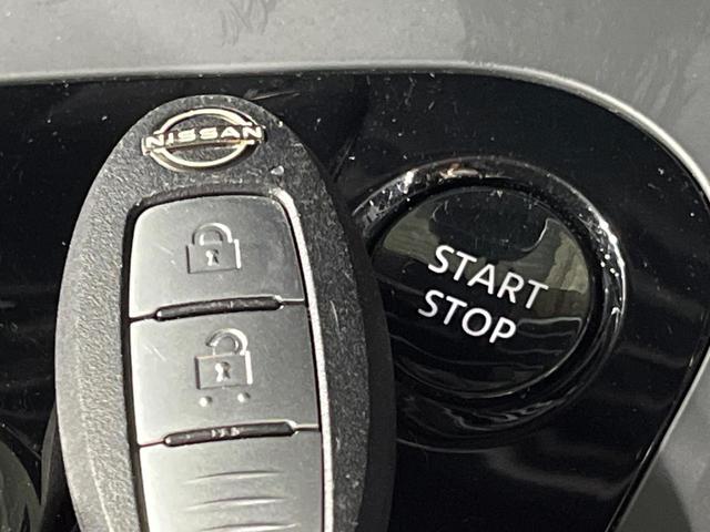 ノート X 禁煙車 メーカー9インチナビ 衝突軽減 コーナーセンサー フルセグ Bluetooth ETC スマートキー オートエアコン 電動格納ミラー プライバシーガラス 盗難防止システム(5枚目)