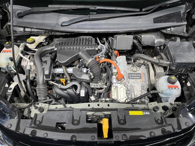 ノート X 禁煙車 メーカー9インチナビ 衝突軽減 コーナーセンサー フルセグ Bluetooth ETC スマートキー オートエアコン 電動格納ミラー プライバシーガラス 盗難防止システム(18枚目)