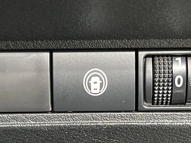 ノート X 禁煙車 メーカー9インチナビ 衝突軽減 コーナーセンサー フルセグ Bluetooth ETC スマートキー オートエアコン 電動格納ミラー プライバシーガラス 盗難防止システム(28枚目)