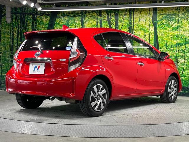 アクア Ｓスタイルブラック　純正ＳＤナビ　バックカメラ　衝突被害軽減システム　禁煙車　ドラレコ　コーナーセンサー　スマートキー　ＬＥＤヘッド　ビルトインＥＴＣ　車線逸脱警報　オートライト　オートエアコン　Ｂｌｕｅｔｏｏｔｈ（17枚目）