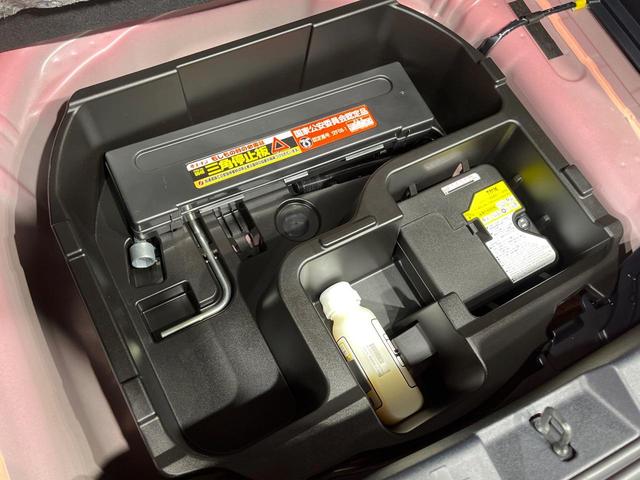 アクア Ｓスタイルブラック　純正ＳＤナビ　バックカメラ　衝突被害軽減システム　禁煙車　ドラレコ　コーナーセンサー　スマートキー　ＬＥＤヘッド　ビルトインＥＴＣ　車線逸脱警報　オートライト　オートエアコン　Ｂｌｕｅｔｏｏｔｈ（28枚目）