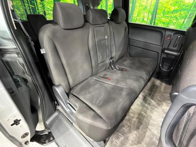 フリード G ジャストセレクション 純正ナビ 電動スライドドア 禁煙車 ドラレコ スマートキー ビルトインETC オートエアコン CD DVD再生 地デジ(9枚目)