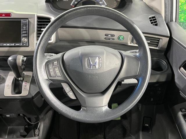 フリード G ジャストセレクション 純正ナビ 電動スライドドア 禁煙車 ドラレコ スマートキー ビルトインETC オートエアコン CD DVD再生 地デジ(12枚目)