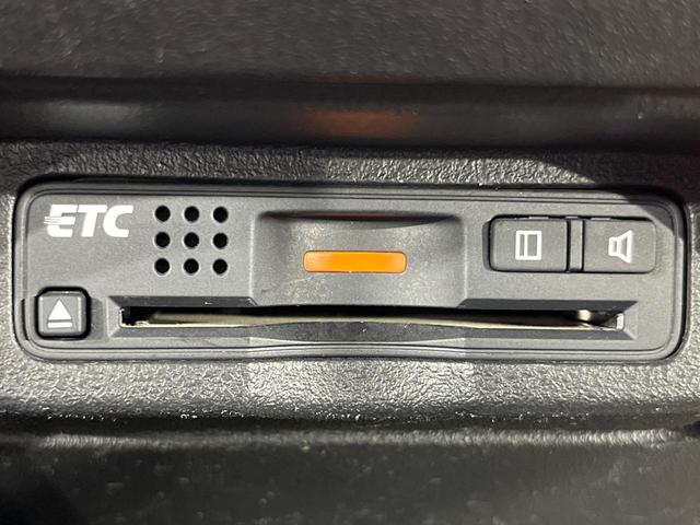 フリード G プレミアムエディション 両側電動ドア 純正SDナビ 禁煙車 ドラレコ スマートキー HIDヘッド ビルトインETC クルコン オートエアコン AppleCarplay Bluetooth CD DVD再生 地デジ(6枚目)