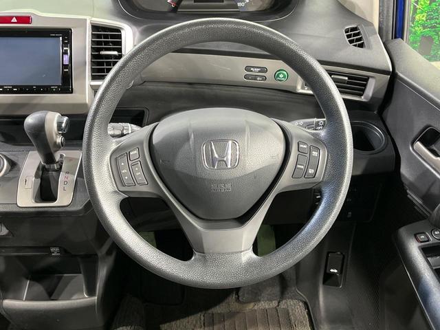 フリード G プレミアムエディション 両側電動ドア 純正SDナビ 禁煙車 ドラレコ スマートキー HIDヘッド ビルトインETC クルコン オートエアコン AppleCarplay Bluetooth CD DVD再生 地デジ(12枚目)