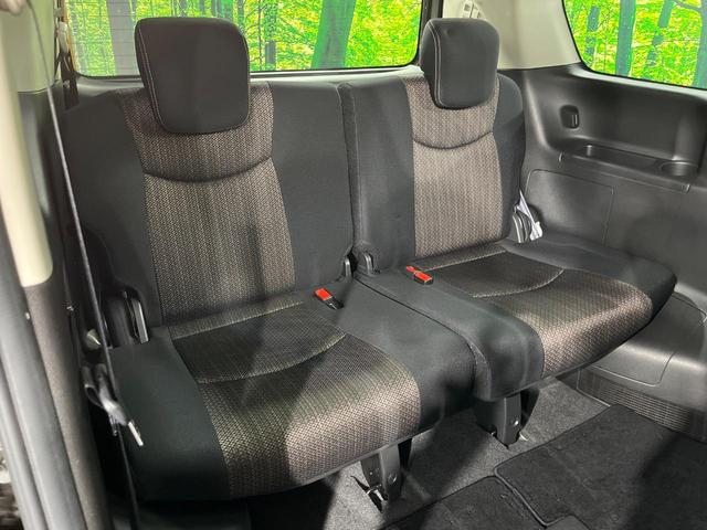 セレナ ハイウェイスター　Ｖセレクション＋セーフティ　ＳＨＶ　両側電動ドア　純正ＳＤナビ　後席モニター　バックカメラ　衝突被害軽減システム　禁煙車　ドラレコ　スマートキー　ＬＥＤヘッド　ビルトインＥＴＣ　純正１６インチアルミ　車線逸脱警報　オートライト（10枚目）