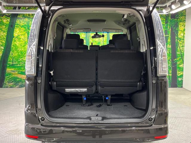 セレナ ハイウェイスター　Ｖセレクション＋セーフティ　ＳＨＶ　両側電動ドア　純正ＳＤナビ　後席モニター　バックカメラ　衝突被害軽減システム　禁煙車　ドラレコ　スマートキー　ＬＥＤヘッド　ビルトインＥＴＣ　純正１６インチアルミ　車線逸脱警報　オートライト（11枚目）