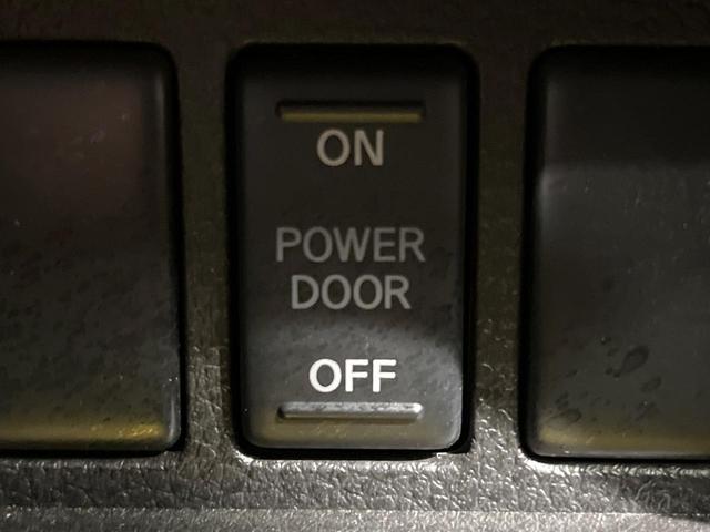 セレナ ハイウェイスター　Ｖセレクション＋セーフティ　ＳＨＶ　両側電動ドア　純正ＳＤナビ　後席モニター　バックカメラ　衝突被害軽減システム　禁煙車　ドラレコ　スマートキー　ＬＥＤヘッド　ビルトインＥＴＣ　純正１６インチアルミ　車線逸脱警報　オートライト（31枚目）