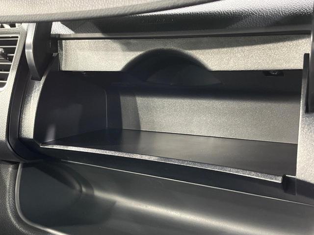 セレナ ハイウェイスター　Ｖセレクション＋セーフティ　ＳＨＶ　両側電動ドア　純正ＳＤナビ　後席モニター　バックカメラ　衝突被害軽減システム　禁煙車　ドラレコ　スマートキー　ＬＥＤヘッド　ビルトインＥＴＣ　純正１６インチアルミ　車線逸脱警報　オートライト（44枚目）