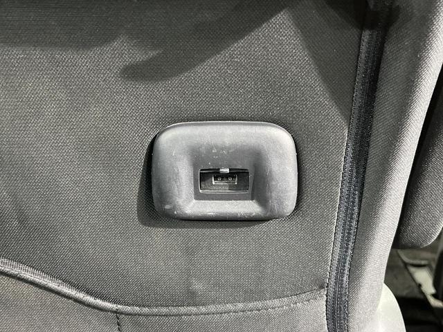 セレナ ハイウェイスター　Ｖセレクション　両側電動ドア　ＳＤナビ　全周囲カメラ　衝突被害軽減システム　禁煙車　ドラレコ　コーナーセンサー　スマートキー　ＨＩＤヘッド　ＥＴＣ　クルコン　純正１６インチアルミ　オートライト　オートエアコン（57枚目）