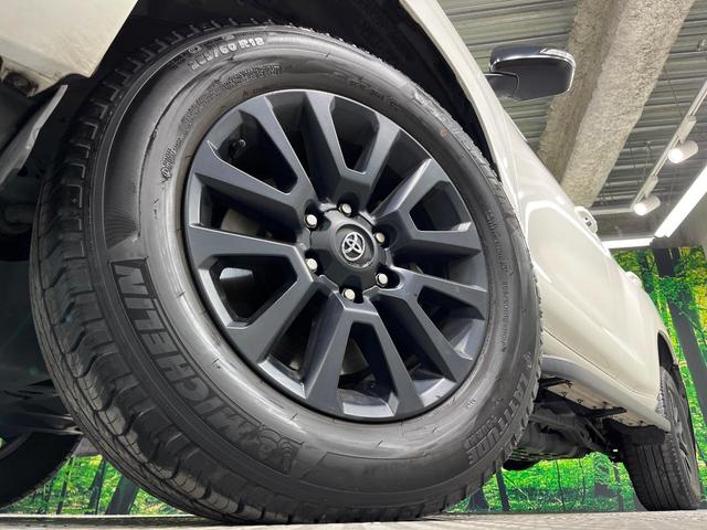 ランドクルーザープラド ＴＸ　Ｌパッケージ・ブラックエディション　４ＷＤ　ディーゼル（軽油）純正ナビ　バックカメラ　衝突軽減　レーダークルーズ　禁煙車　レザーシート　前席シートエアコン　ドラレコ　コーナーセンサー　スマートキー　ＬＥＤヘッド　ビルトインＥＴＣ（13枚目）