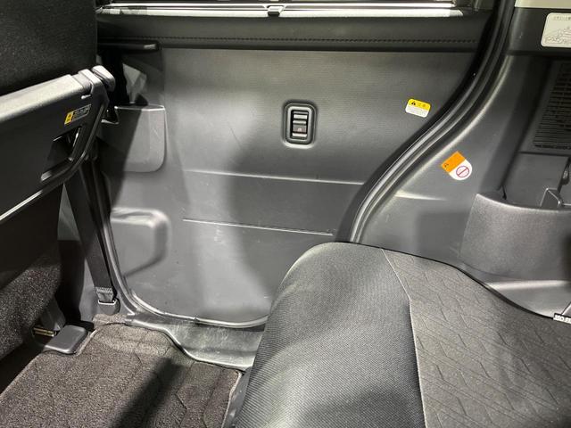 ルーミー カスタムＧ　Ｓ　両側電動ドア　純正ＳＤナビ　バックカメラ　衝突被害軽減システム　禁煙車　ドラレコ　コーナーセンサー　スマートキー　ＬＥＤヘッド　ビルトインＥＴＣ　クルコン　純正１４インチアルミ　オートライト（60枚目）