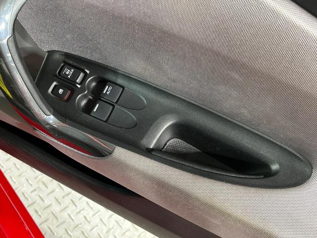 ＣＲ－Ｚ α　６速ＭＴ　純正ナビ　バックカメラ　禁煙車　ＨＩＤヘッド　ビルトインＥＴＣ　クルコン　純正１６インチアルミ　オートエアコン　Ｂｌｕｅｔｏｏｔｈ　ＣＤ　ＤＶＤ再生　地デジ（29枚目）