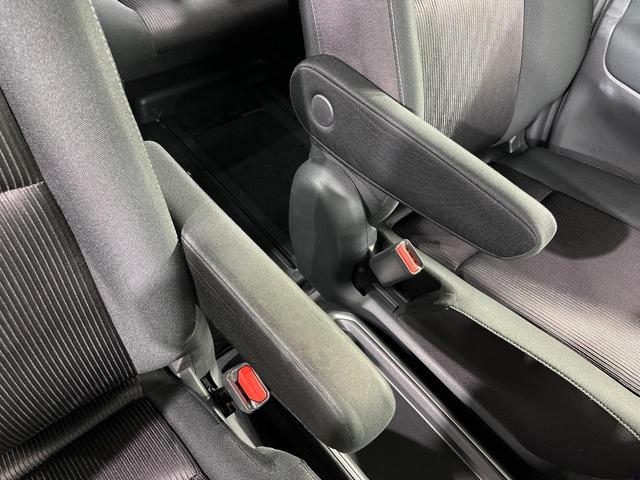 セレナ ｅ－パワー　ハイウェイスターＶ　両側電動ドア　純正ＳＤナビ　後席モニター　衝突被害軽減システム　レーダークルーズ　禁煙車　ドラレコ　コーナーセンサー　スマートキー　ＬＥＤヘッド　ビルトインＥＴＣ　純正１７インチアルミ（55枚目）