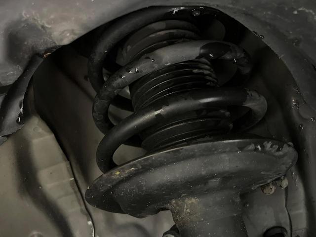 シエンタ Ｇ　クエロ　モデリスタエアロ　両側電動ドア　純正ナビ　バックカメラ　衝突被害軽減システム　禁煙車　ハーフレザーシート　スマートキー　ＬＥＤヘッド　ＥＴＣ　車線逸脱警報　オートライト　オートエアコン（21枚目）