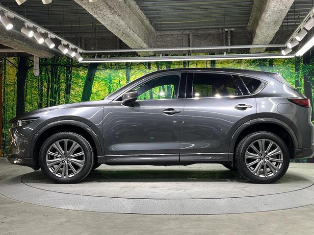 ＣＸ－５ ＸＤ　エクスクルーシブモード　ターボ　純正１０インチＤＡ　全周囲カメラ　衝突軽減　レーダークルーズコントロール　ＨＵＤ　パワーバックドア　メモリー機能付パワーシート　電動パーキングブレーキ　ＥＴＣ　純正１９インチＡＷ　置くだけ充電（26枚目）