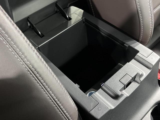 ＣＸ－５ ＸＤ　エクスクルーシブモード　ターボ　純正１０インチＤＡ　全周囲カメラ　衝突軽減　レーダークルーズコントロール　ＨＵＤ　パワーバックドア　メモリー機能付パワーシート　電動パーキングブレーキ　ＥＴＣ　純正１９インチＡＷ　置くだけ充電（68枚目）