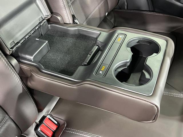 ＣＸ－５ ＸＤ　エクスクルーシブモード　ターボ　純正１０インチＤＡ　全周囲カメラ　衝突軽減　レーダークルーズコントロール　ＨＵＤ　パワーバックドア　メモリー機能付パワーシート　電動パーキングブレーキ　ＥＴＣ　純正１９インチＡＷ　置くだけ充電（78枚目）