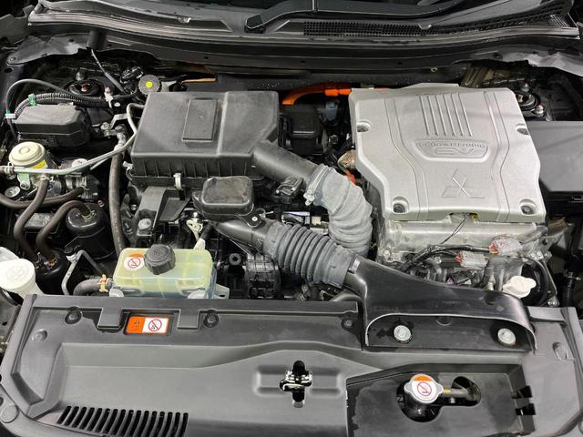 エクリプスクロスPHEV P 4WD メーカー8インチナビ 全周囲カメラ 衝突軽減 禁煙車 レーダークルーズ ハーフレザー パワーシート ドラレコ コーナーセンサー スマートキー LEDヘッド AppleCarplay ETC(18枚目)