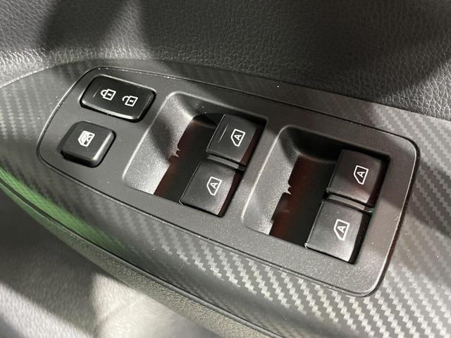 エクリプスクロスPHEV P 4WD メーカー8インチナビ 全周囲カメラ 衝突軽減 禁煙車 レーダークルーズ ハーフレザー パワーシート ドラレコ コーナーセンサー スマートキー LEDヘッド AppleCarplay ETC(50枚目)