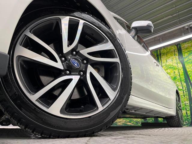 �y�����P�W�C���`�A���~�z�C�[���z�O�ςɃ}�b�`���������A���~�z�C�[���𑕒����Ă���܂��B�e��ЊO�A���~�z�C�[����A�X�^�b�h���X�^�C�����戵�����Ă���܂��B���񂲑��k����������